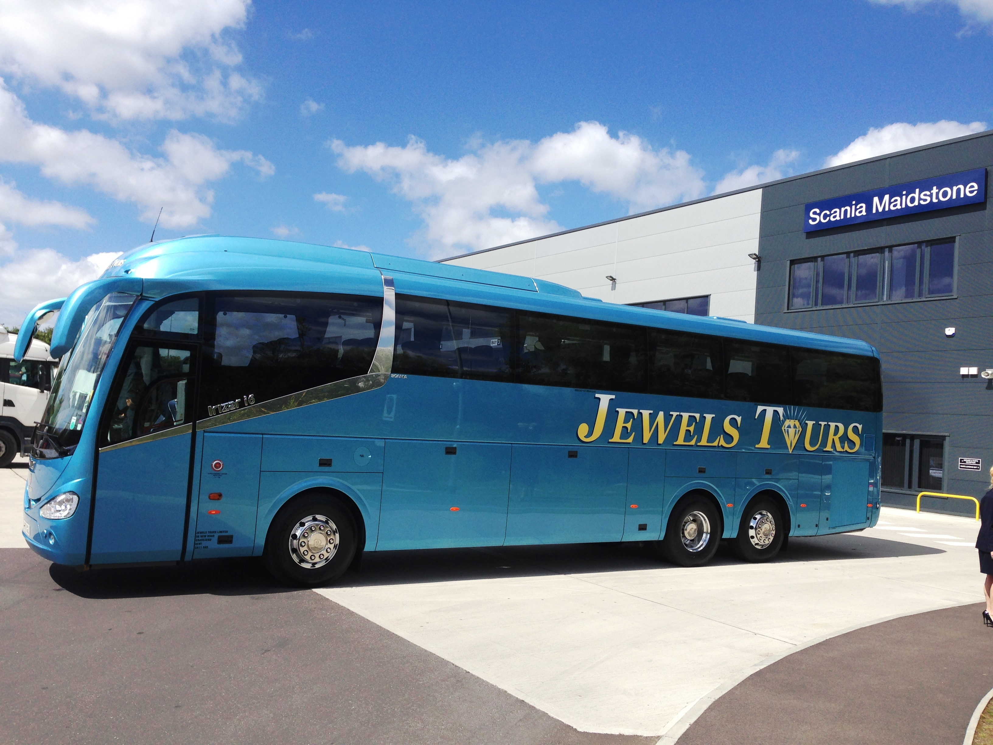 jewels tours ltd